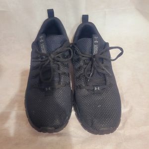 Mens Under Armor athletic shoes
